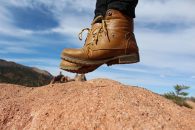 Difference Between Men’s Hiking Boots & Waterproof Hiking Boots!
